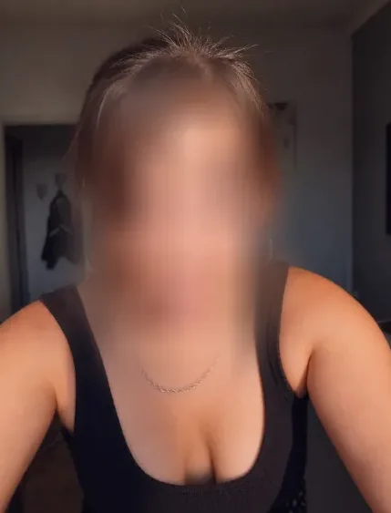 Cara, 34