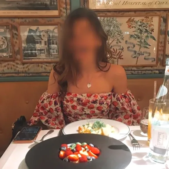 Ela, 20
