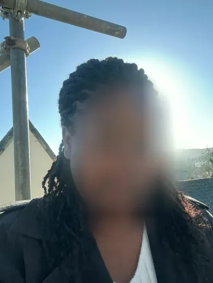 Esra, 37