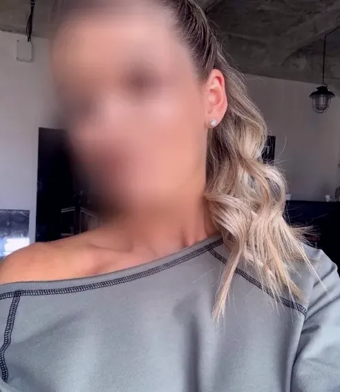 Gizem, 21