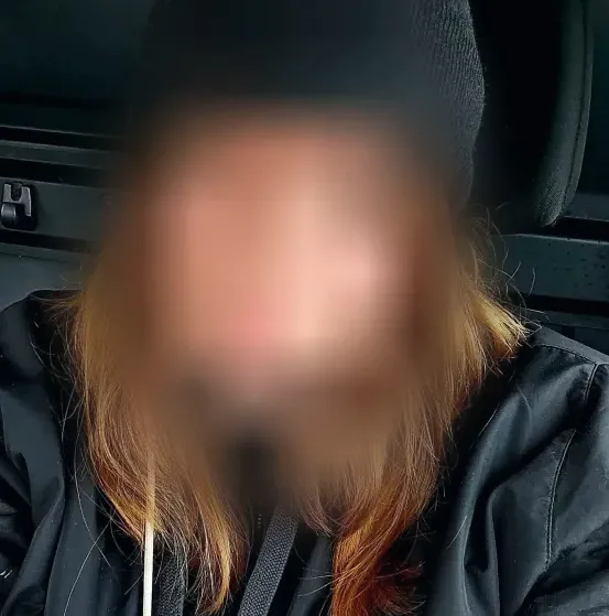 Julia, 28