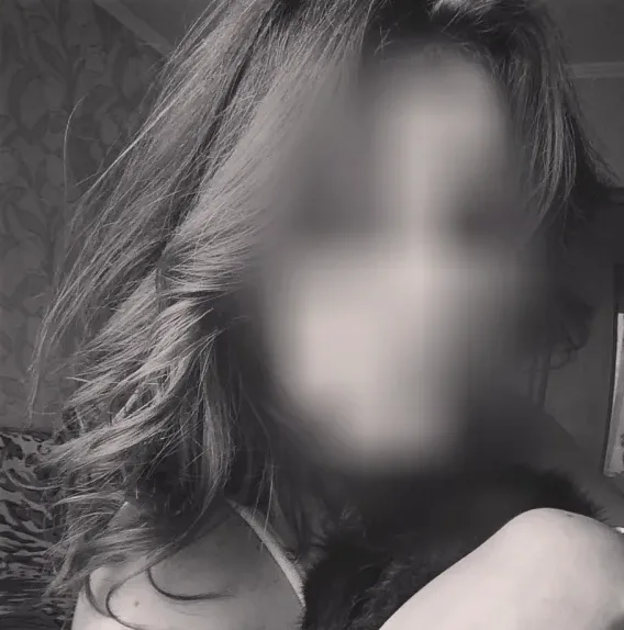 Pia, 28