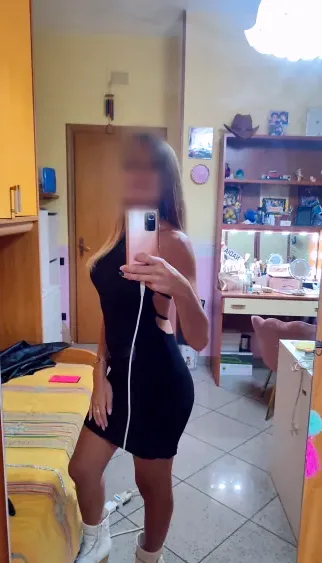 Sandra, 34